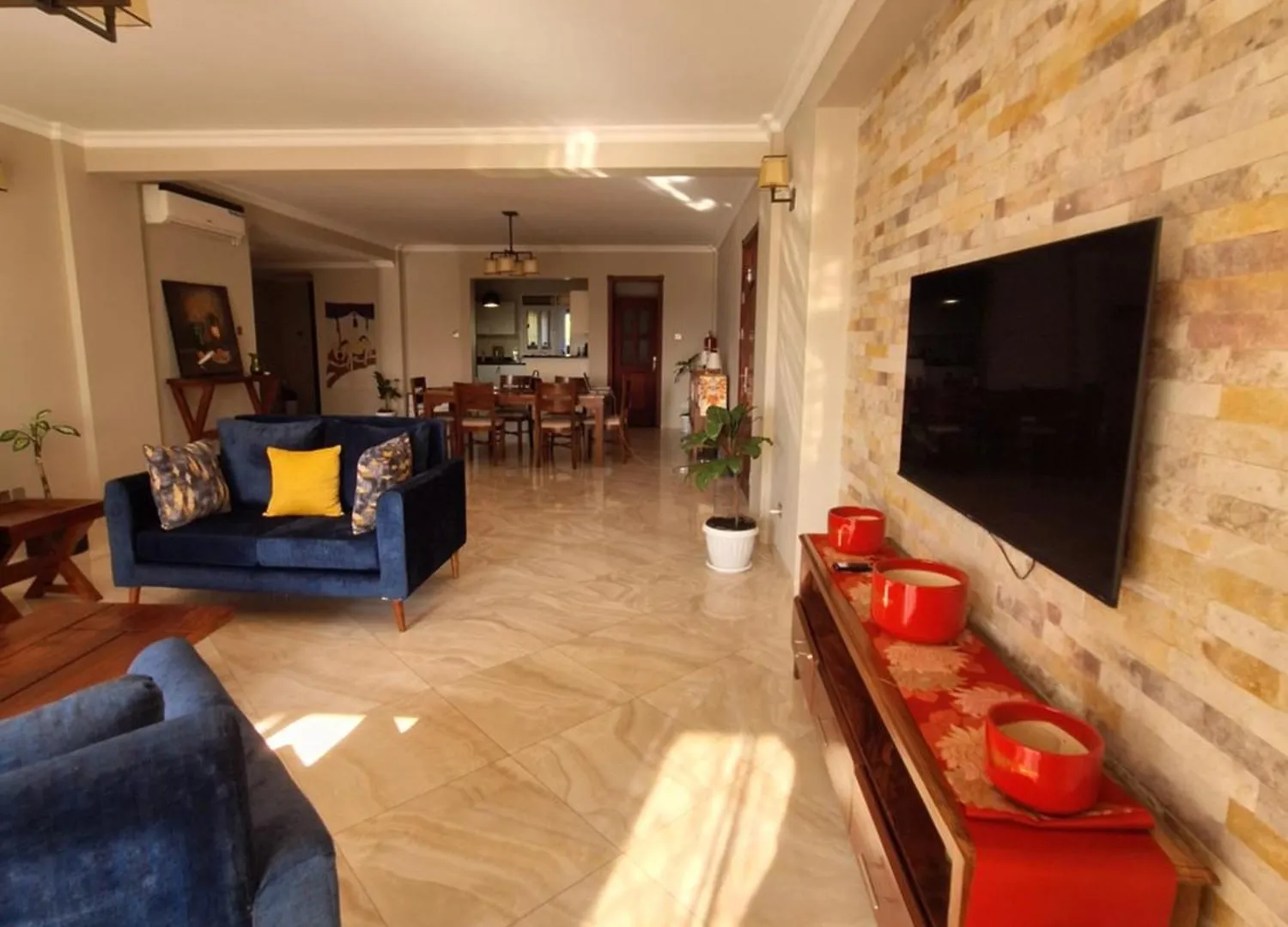 Homestay Windsor Family Home Apartments Kampala