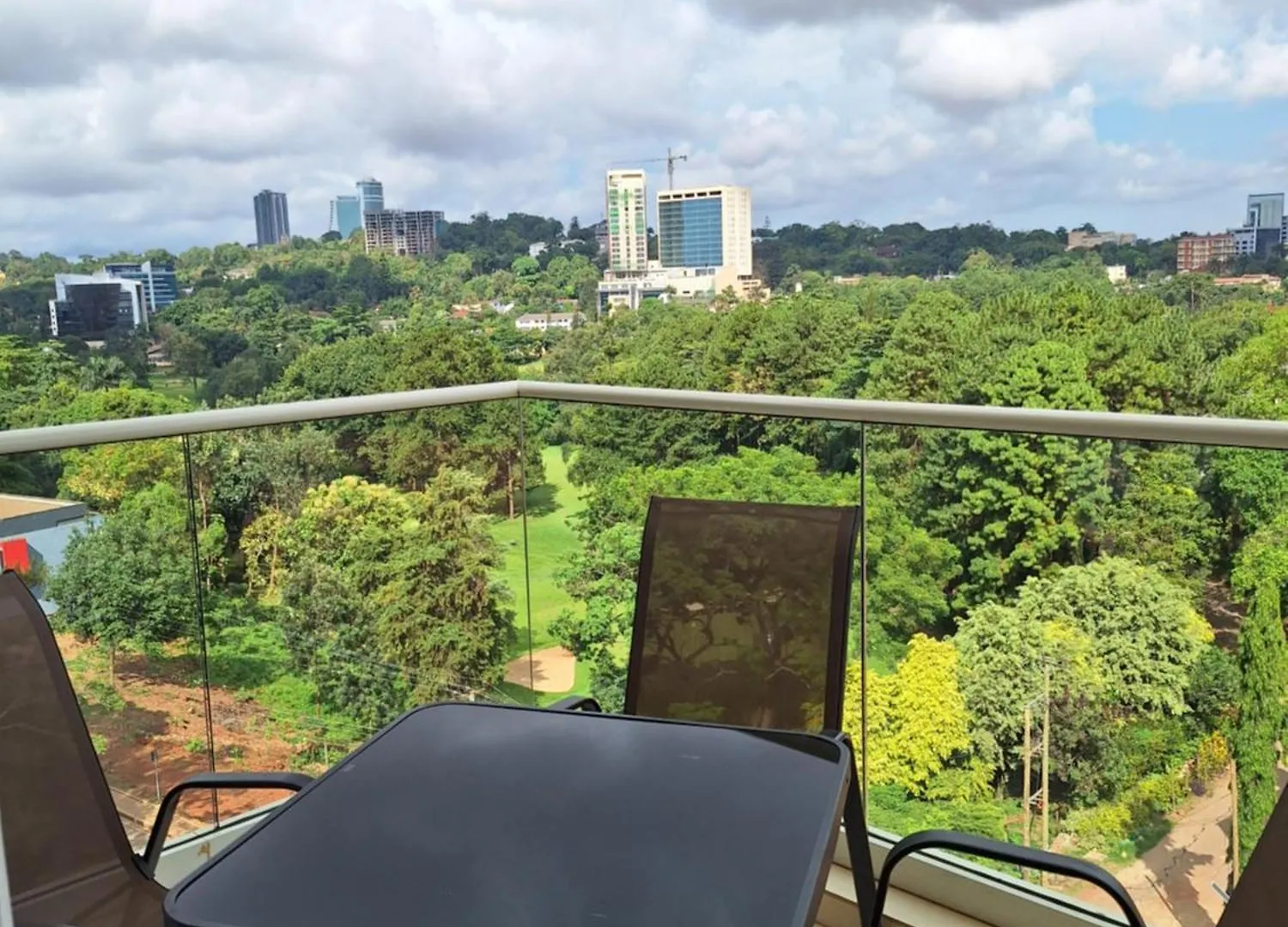 Homestay Windsor Family Home Apartments Kampala